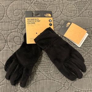 The North Face Women’s Osito Etip Gloves - Brand new with tags!